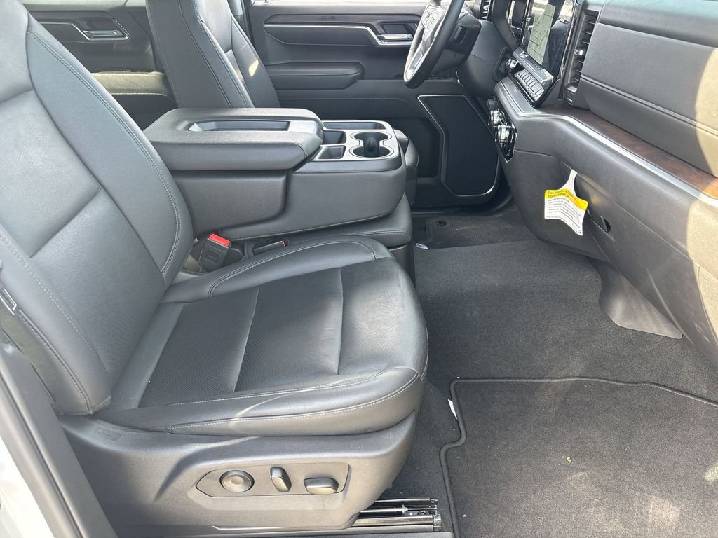 Used 2025 GMC Sierra 1500 SLT image 28