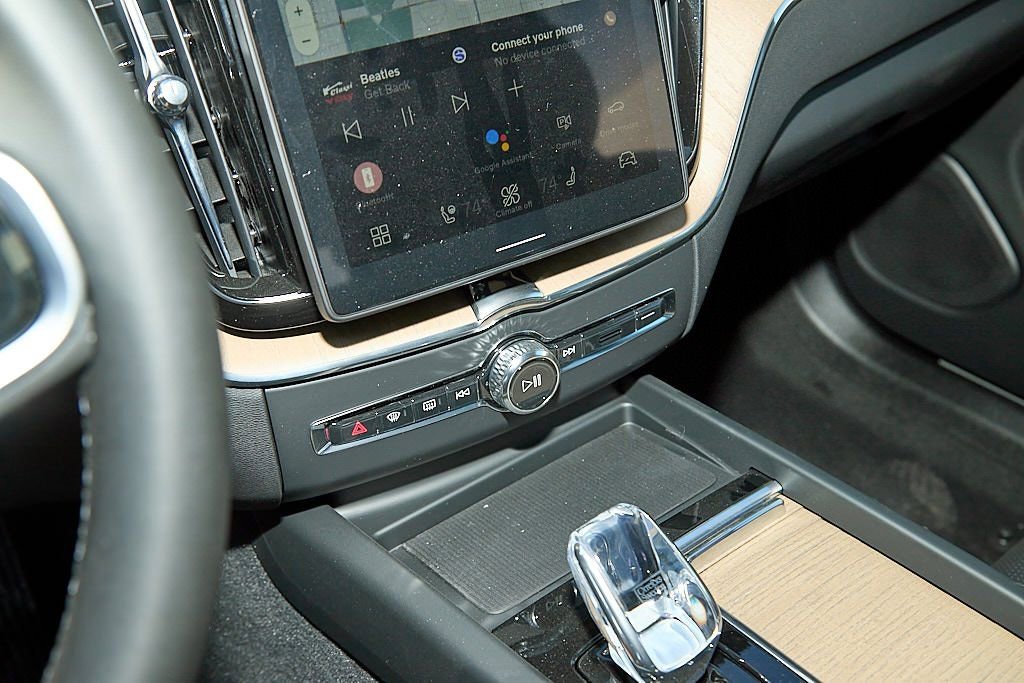 New 2026 Volvo XC60 B5 Ultra w/ Climate Package image 16