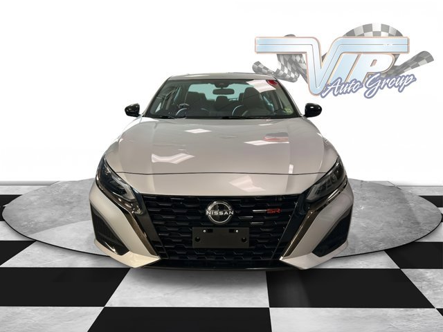 Used 2023 Nissan Altima 2.5 SR image 2