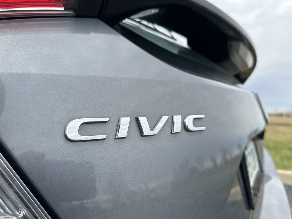 Used 2019 Honda Civic EX image 4