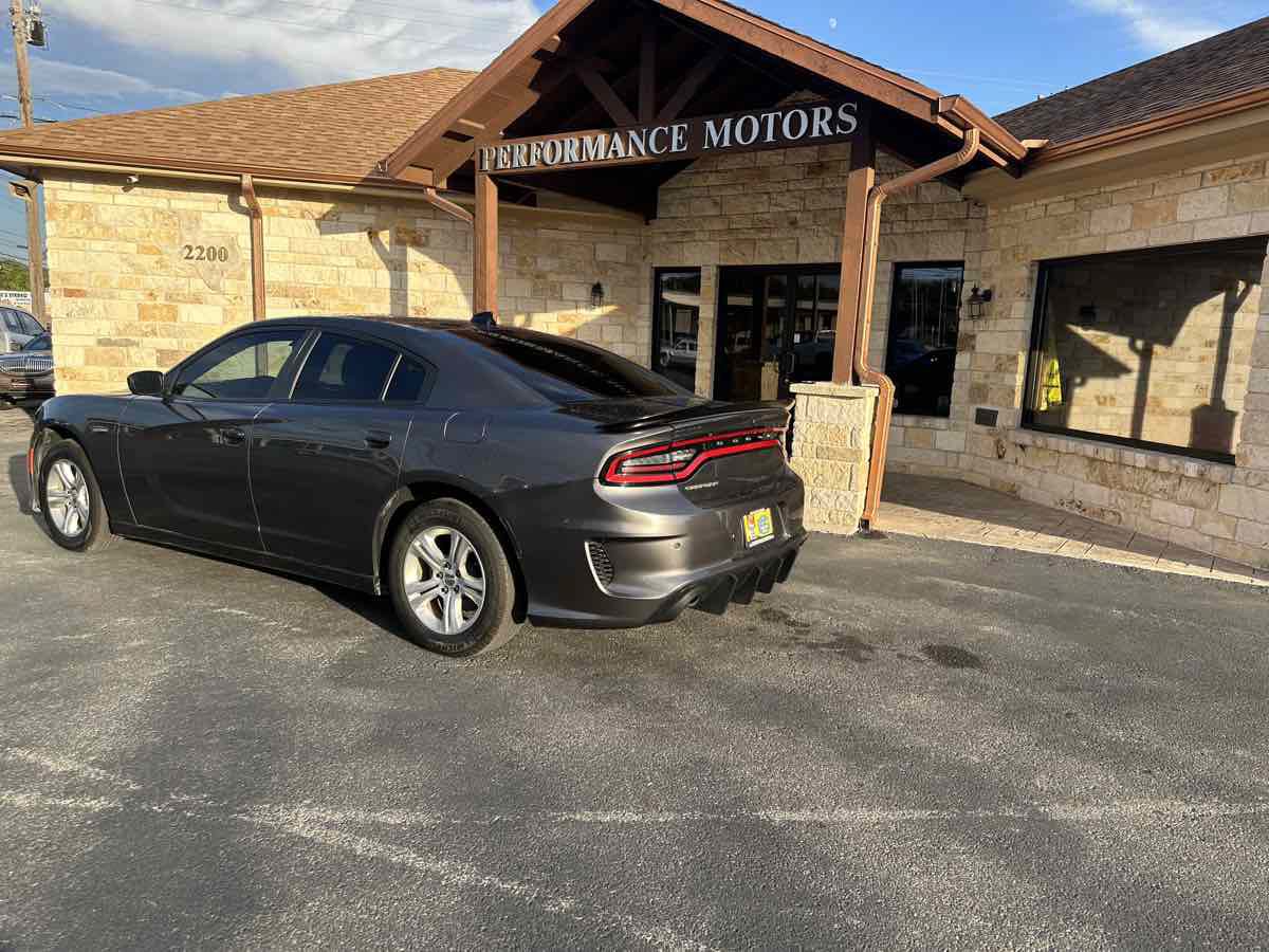Used 2023 Dodge Charger SXT RWD image 3