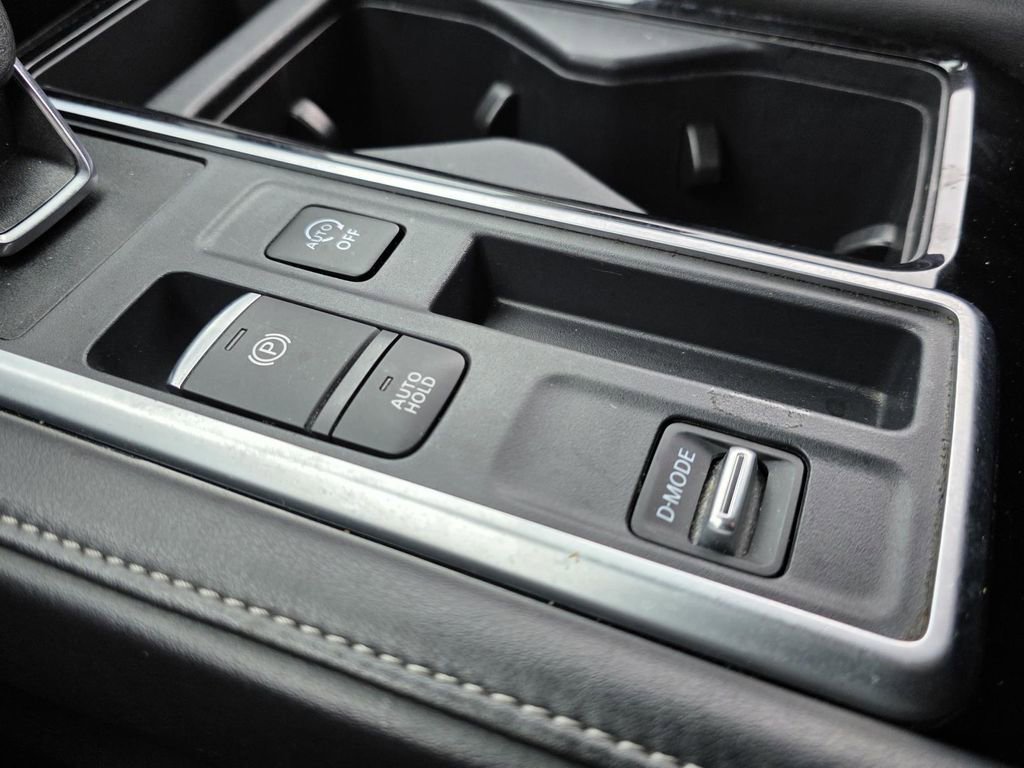 Used 2024 Nissan Pathfinder SV FWD image 26