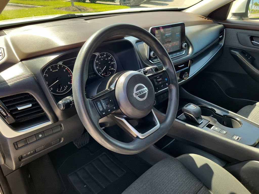 Used 2021 Nissan Rogue SV FWD image 17