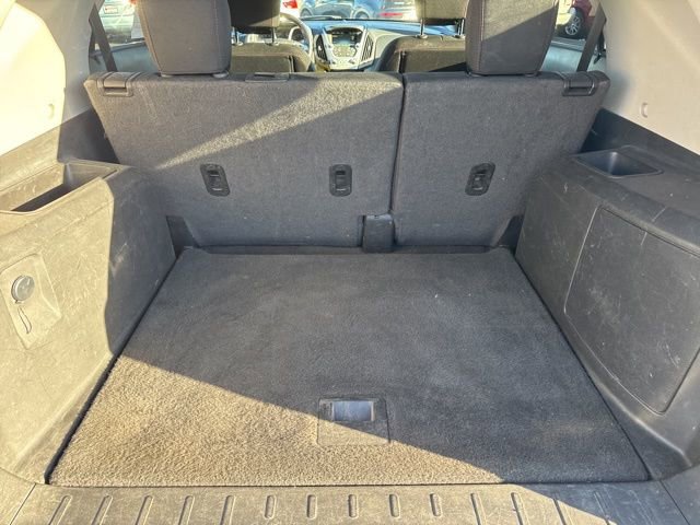 Used 2017 Chevrolet Equinox LT w/ Convenience Package image 10