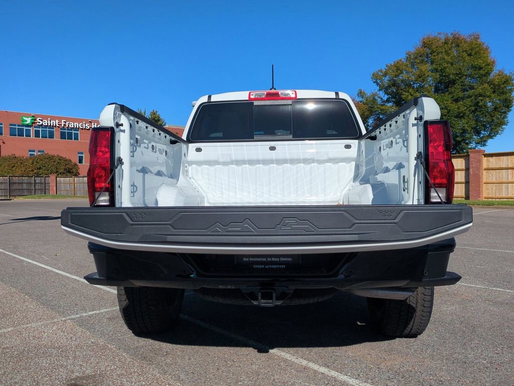New 2026 Chevrolet Colorado Trail Boss w/ Off-Road Front Bumper Package image 25