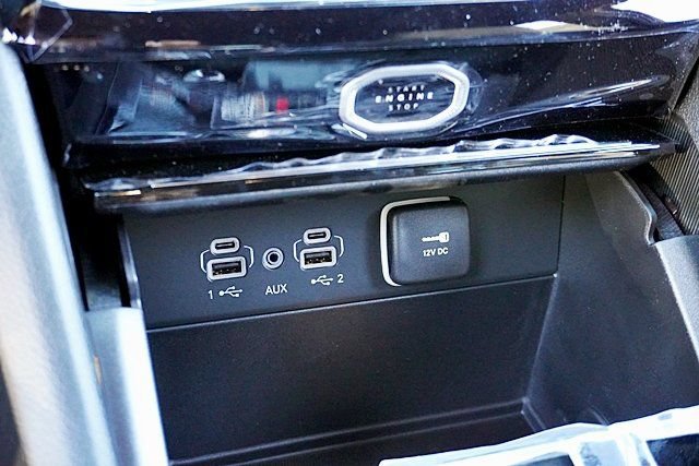New 2026 Jeep Grand Cherokee Limited w/ Limited Altitude Package AWD/4WD image 34