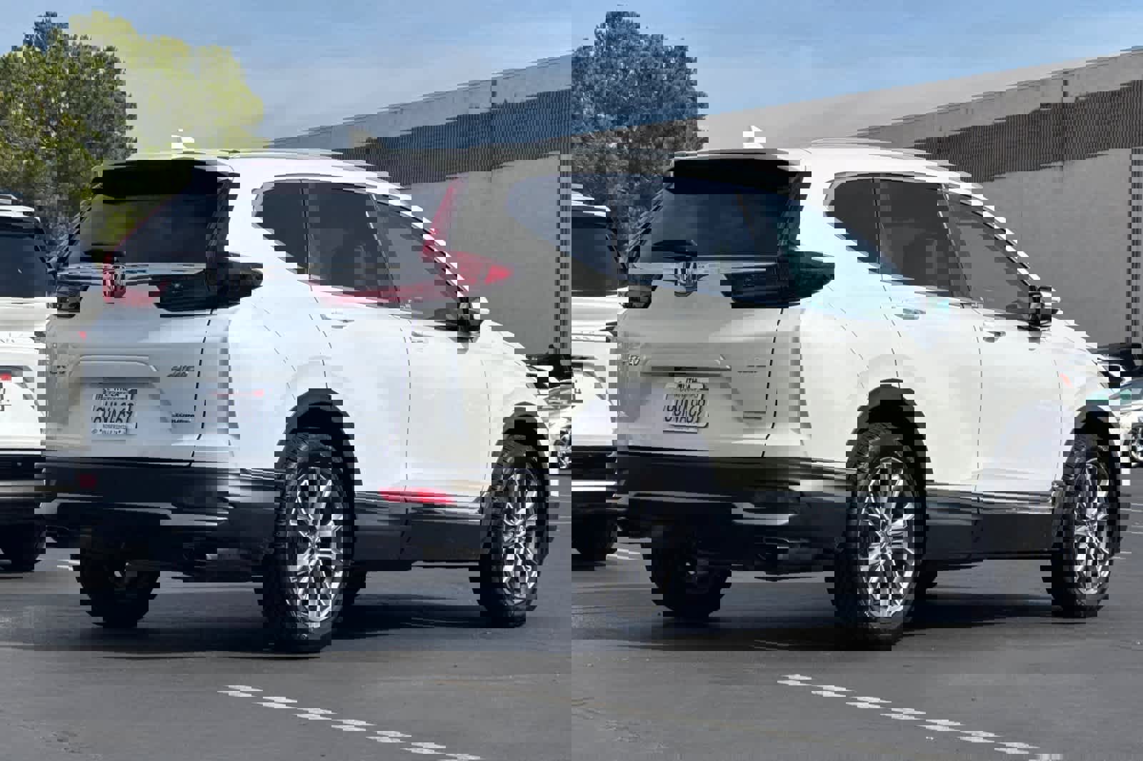 Used 2020 Honda CR-V Touring image 2