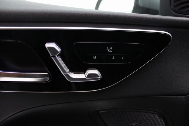 New 2025 Mercedes-Benz C 300 4MATIC Sedan image 12