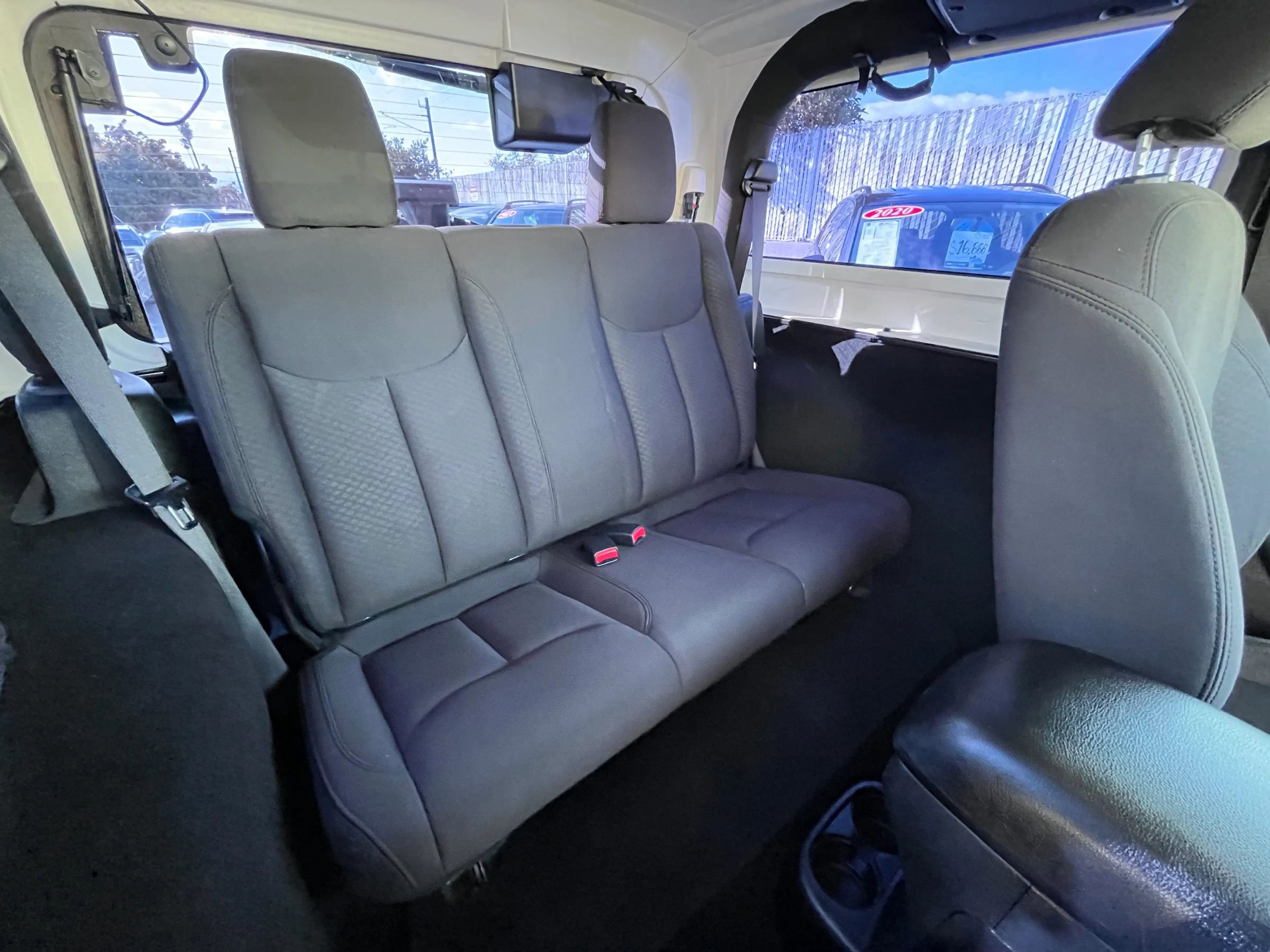 Used 2018 Jeep Wrangler Sport AWD/4WD image 12