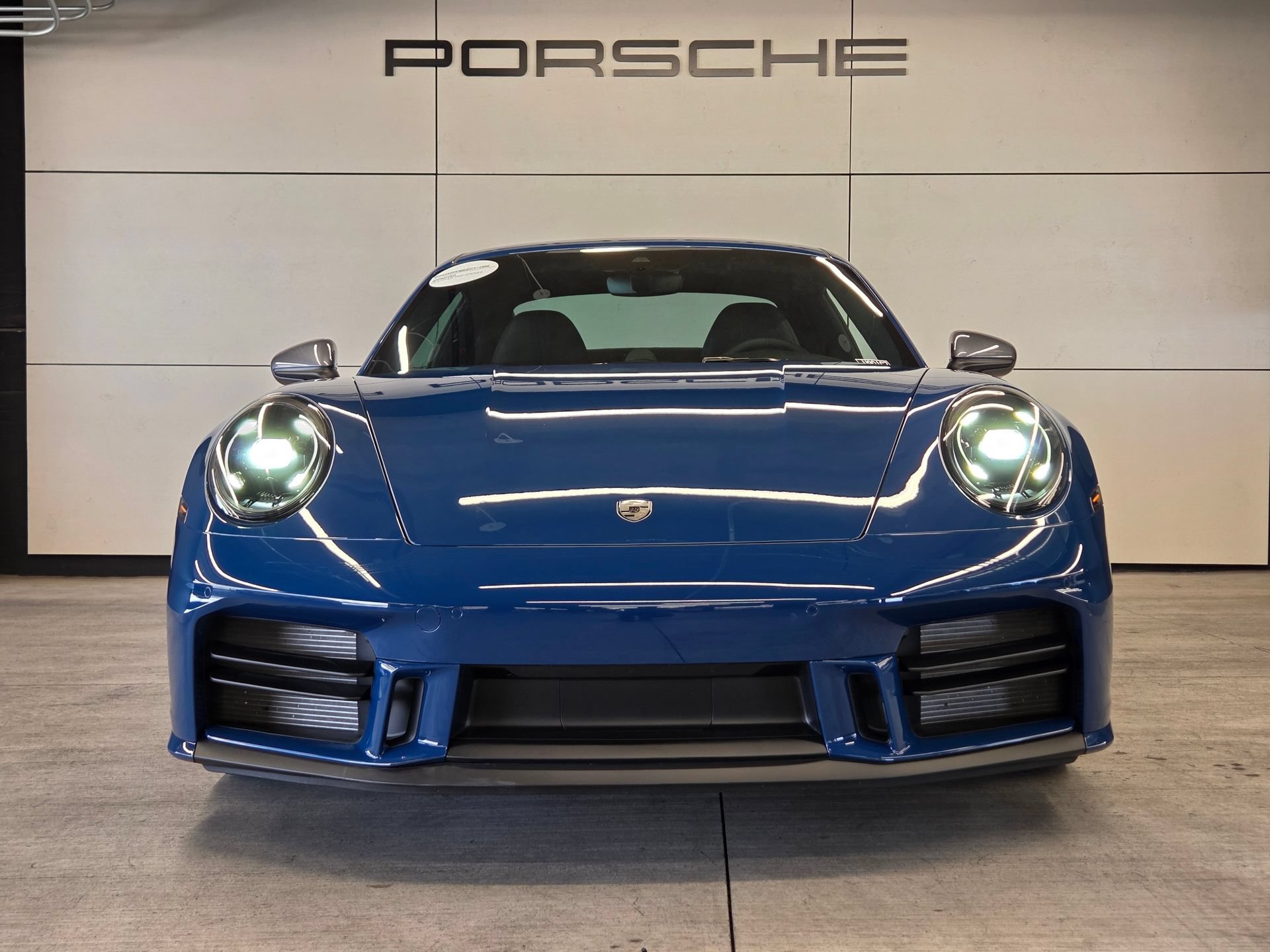 Certified 2025 Porsche 911 Carrera T RWD image 28