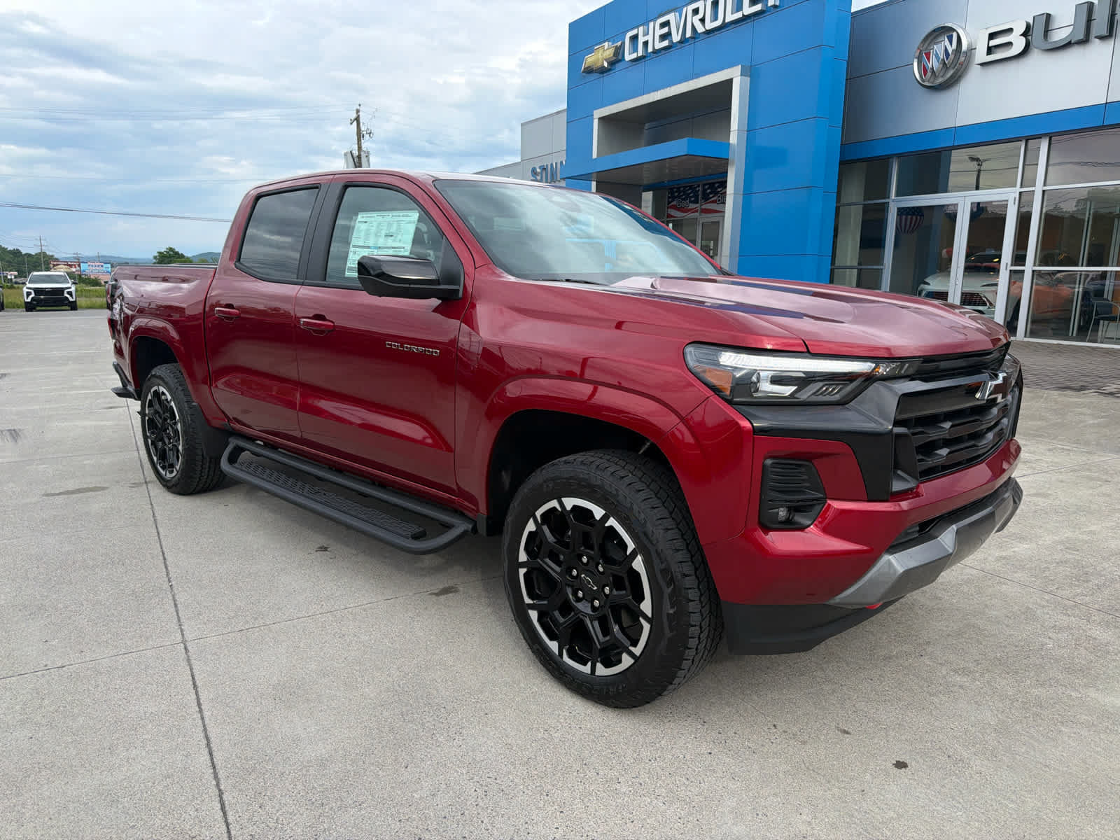 New 2026 Chevrolet Colorado Z71 w/ Technology Package AWD/4WD image 1