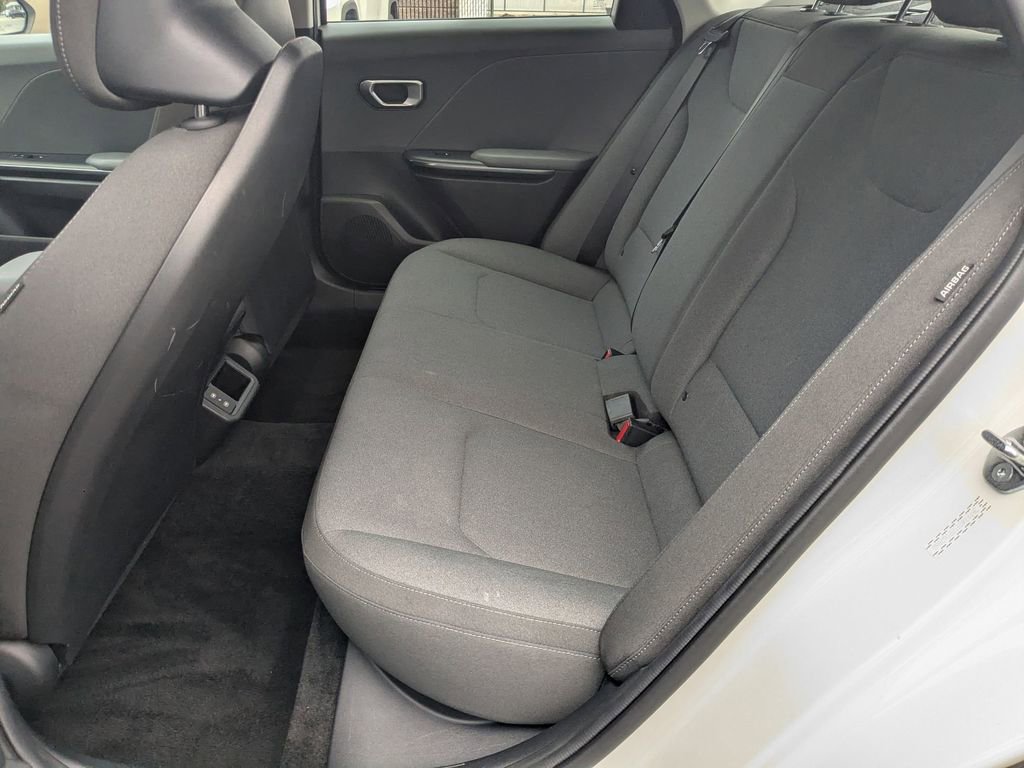 Used 2025 Kia K4 LXS image 21