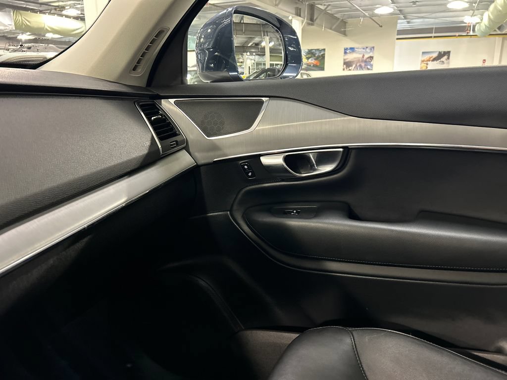 Certified 2023 Volvo XC90 B5 Core w/ Protection Package Premier AWD/4WD image 20