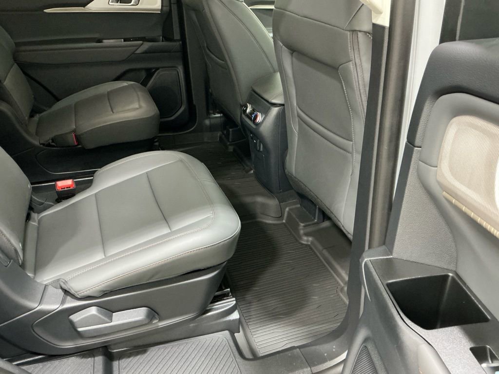 New 2026 Ford Explorer Active w/ Active Comfort Package AWD/4WD image 32