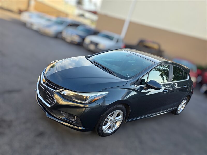 Used 2018 Chevrolet Cruze LT w/ RS Package FWD image 2