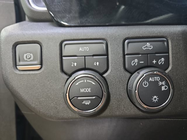 Used 2024 Chevrolet Silverado 1500 LT AWD/4WD image 28