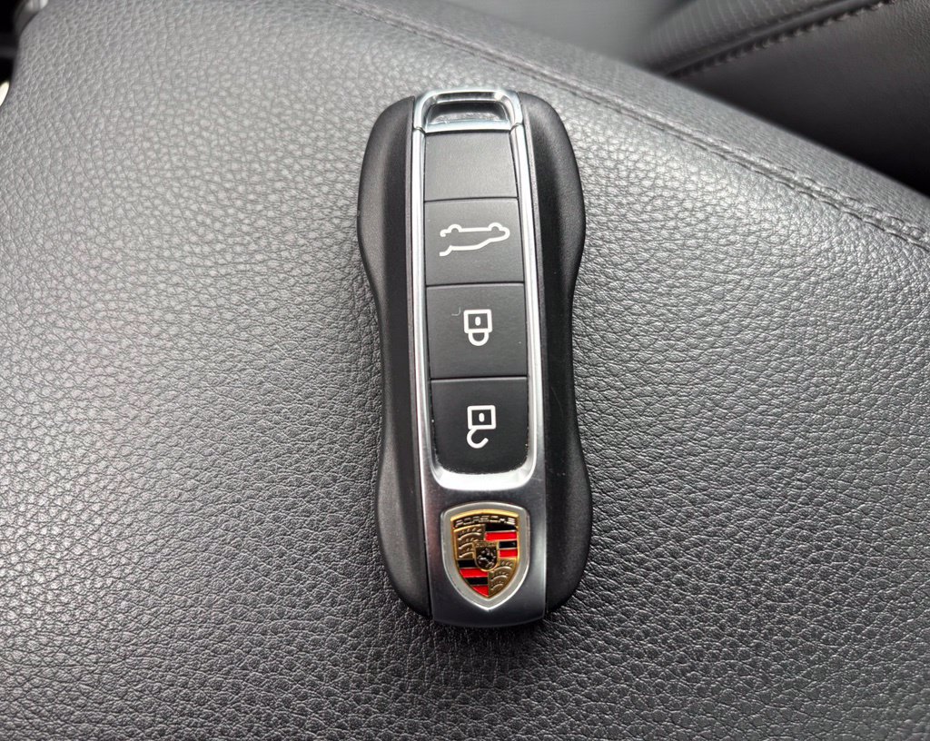 Certified 2026 Porsche Cayenne Coupe AWD/4WD image 42