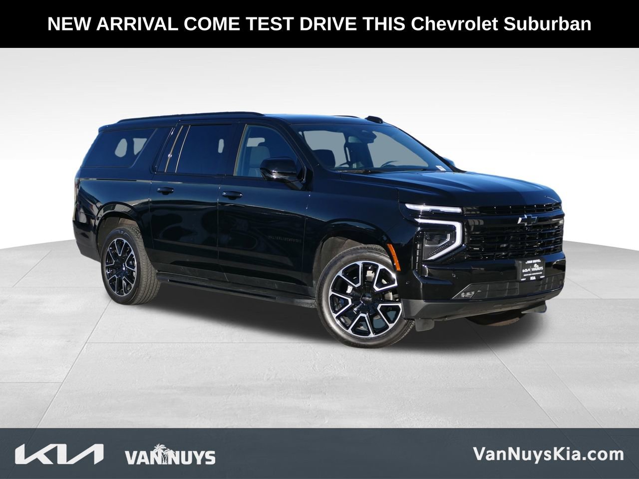 Used 2025 Chevrolet Suburban RST