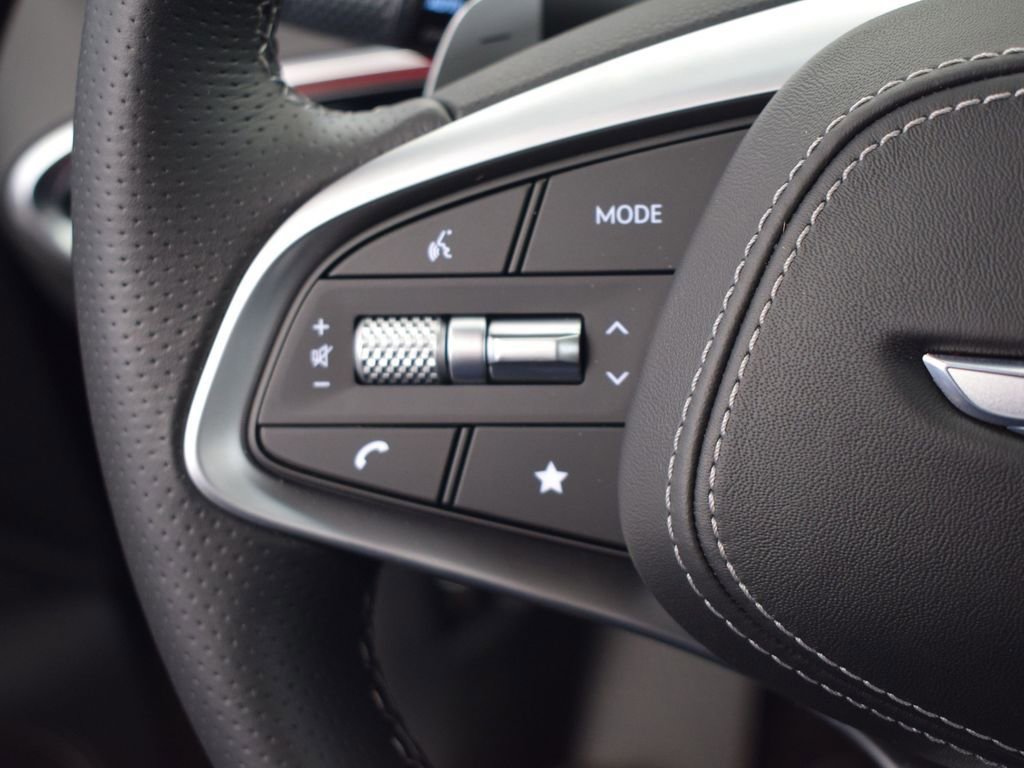 Used 2025 Genesis GV70 2.5T w/ Sport Prestige Package image 32