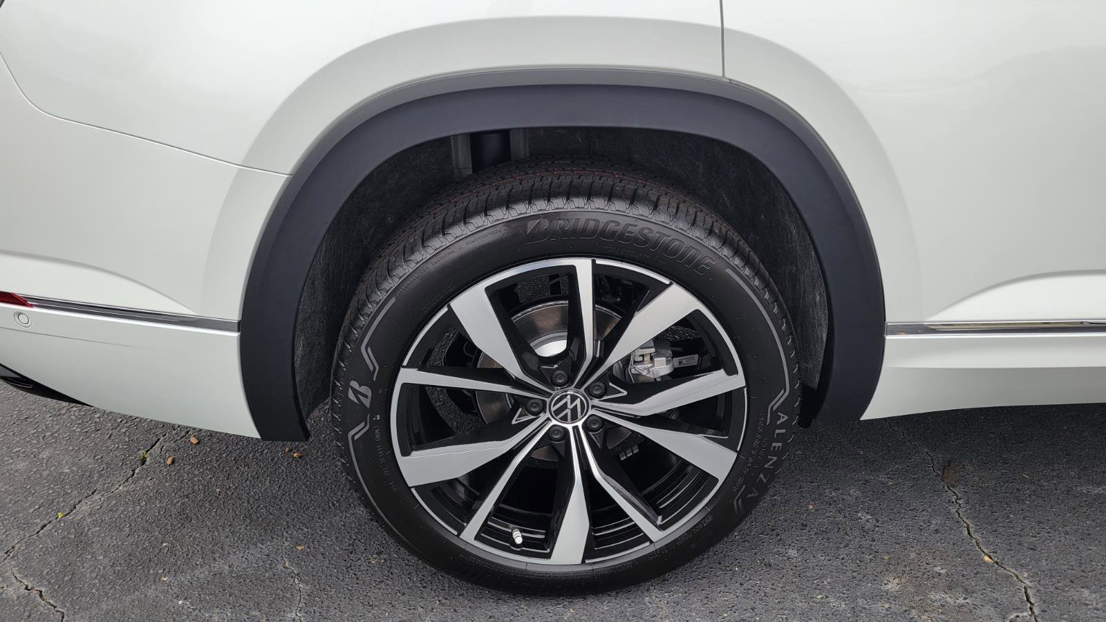 New 2026 Volkswagen Atlas SEL Premium R-Line image 16