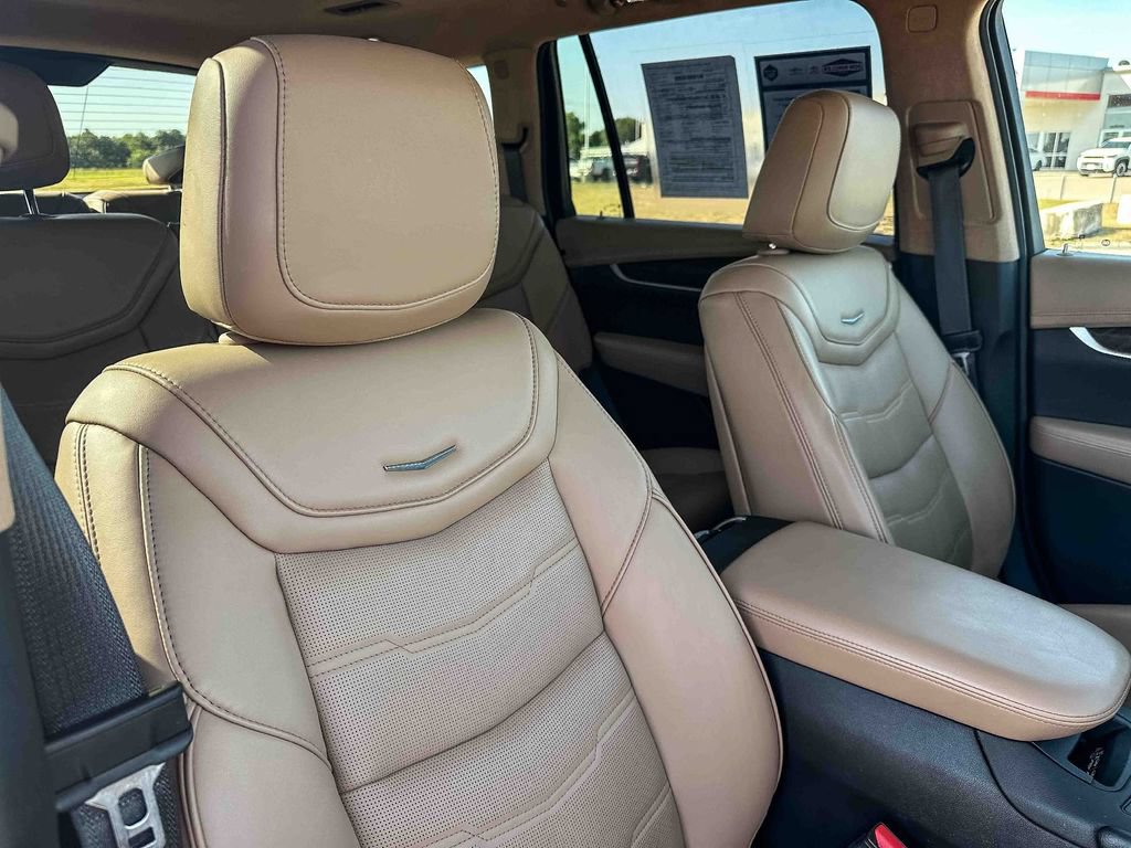 Used 2020 Cadillac XT6 Premium Luxury w/ Platinum Package FWD image 25