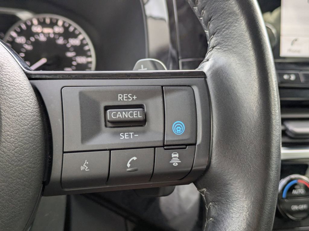 Used 2023 Nissan Pathfinder SL image 28