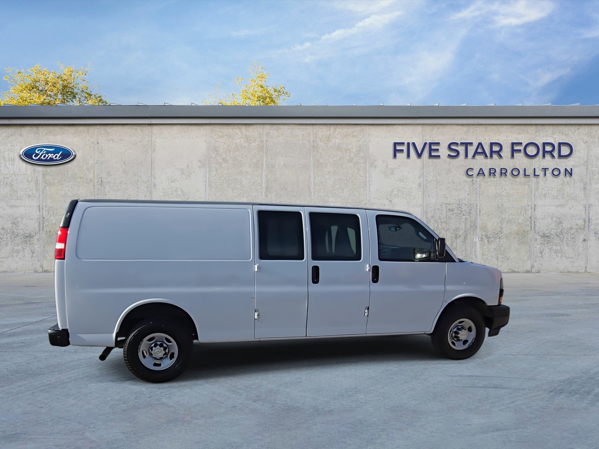 Used 2020 Chevrolet Express 2500 Extended w/ Communications Package image 9