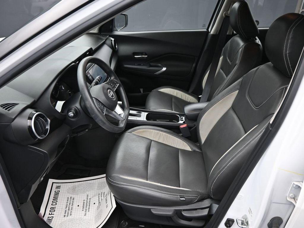 Used 2023 Nissan Kicks SV image 11