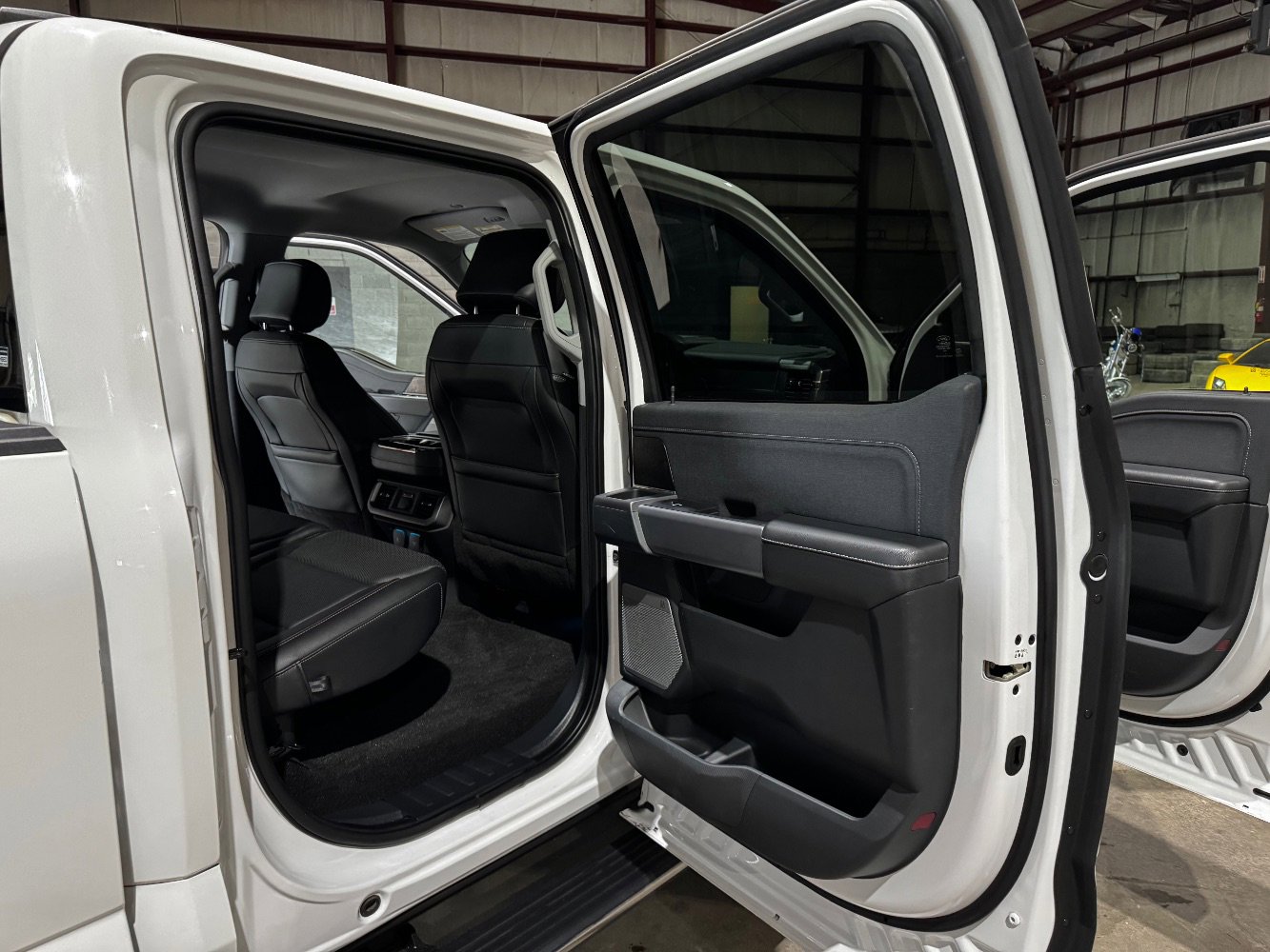 Used 2021 Ford F150 Lariat w/ Equipment Group 502A High image 22