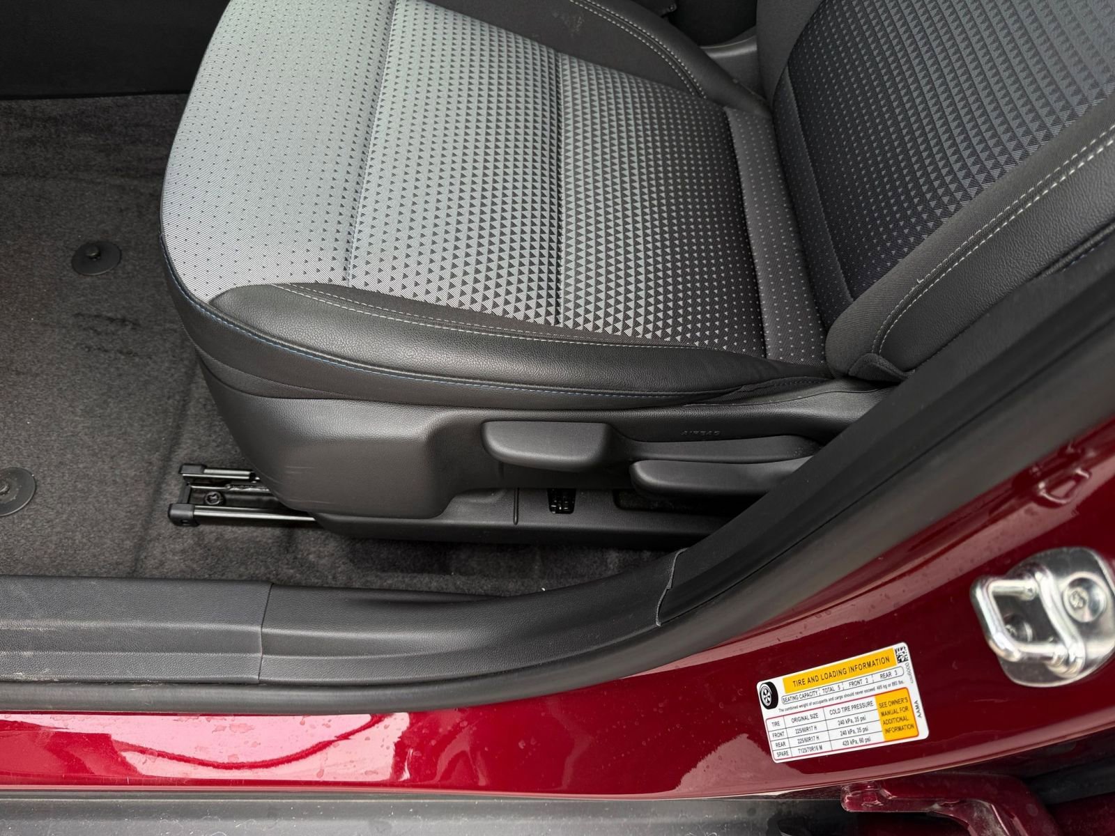 Used 2025 Chevrolet Trax LT w/ LT Convenience Package image 23