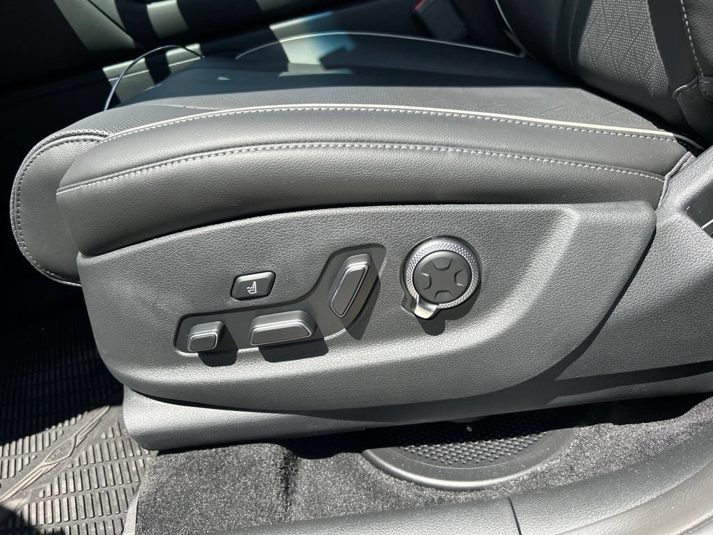 New 2026 Genesis GV80 2.5T Prestige AWD/4WD image 13
