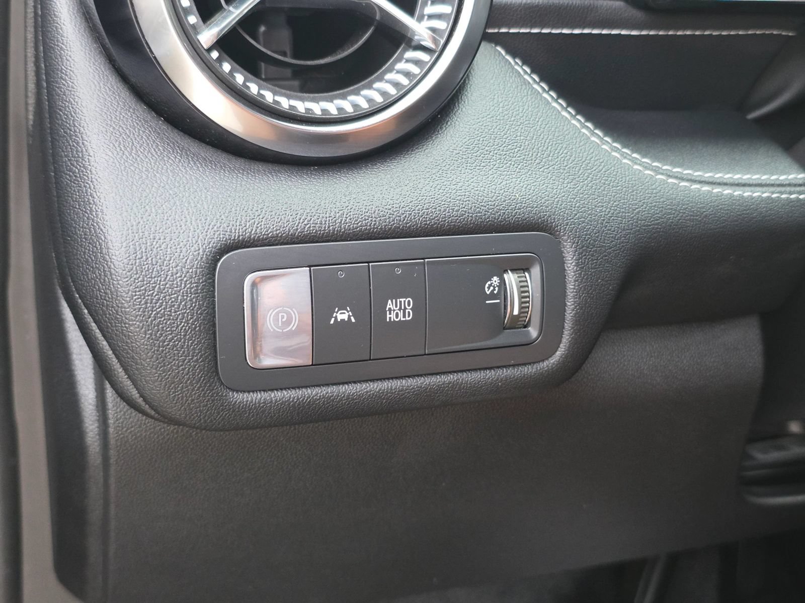 Used 2024 Chevrolet Blazer EV LT AWD/4WD image 23