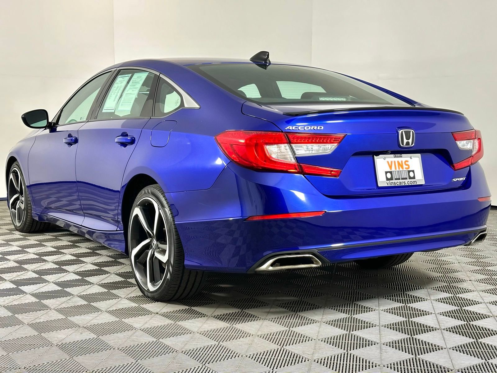 Used 2018 Honda Accord Sport image 30