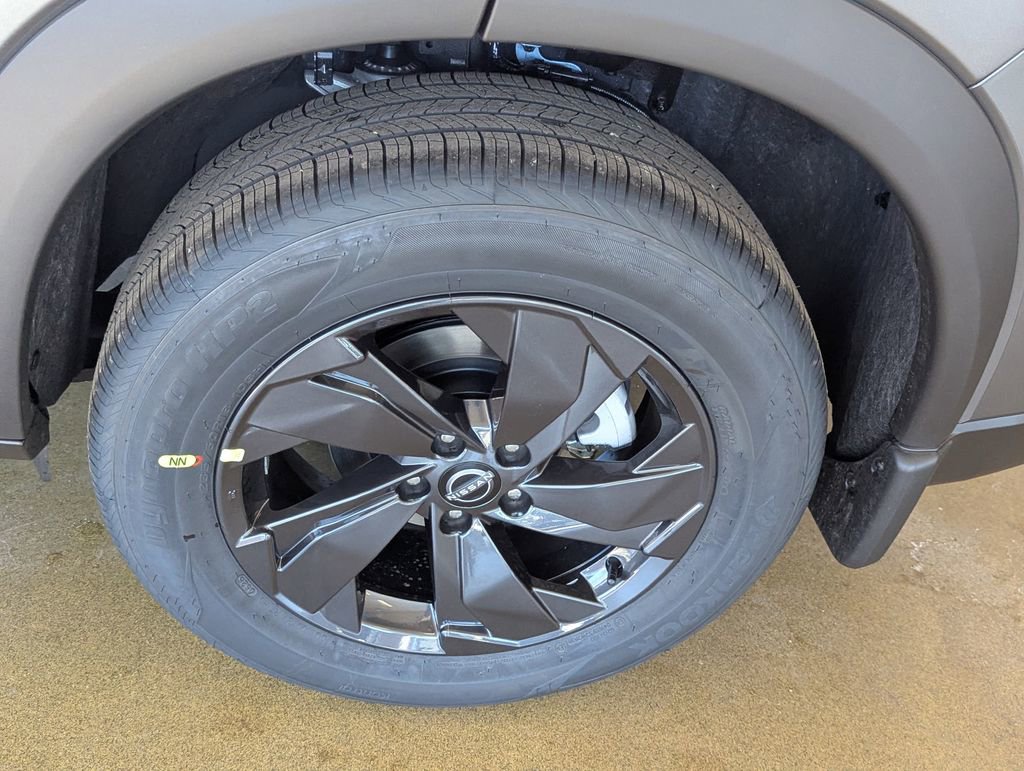 New 2026 Nissan Rogue SV image 32