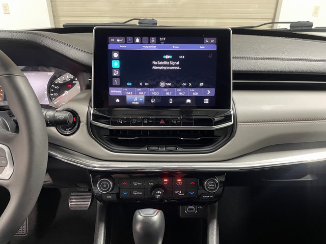 Used 2024 Jeep Compass Limited AWD/4WD image 16