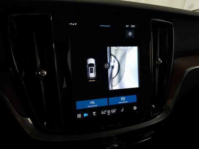 Used 2025 Volvo V60 B5 Cross Country Plus w/ Protection Package Premier image 25