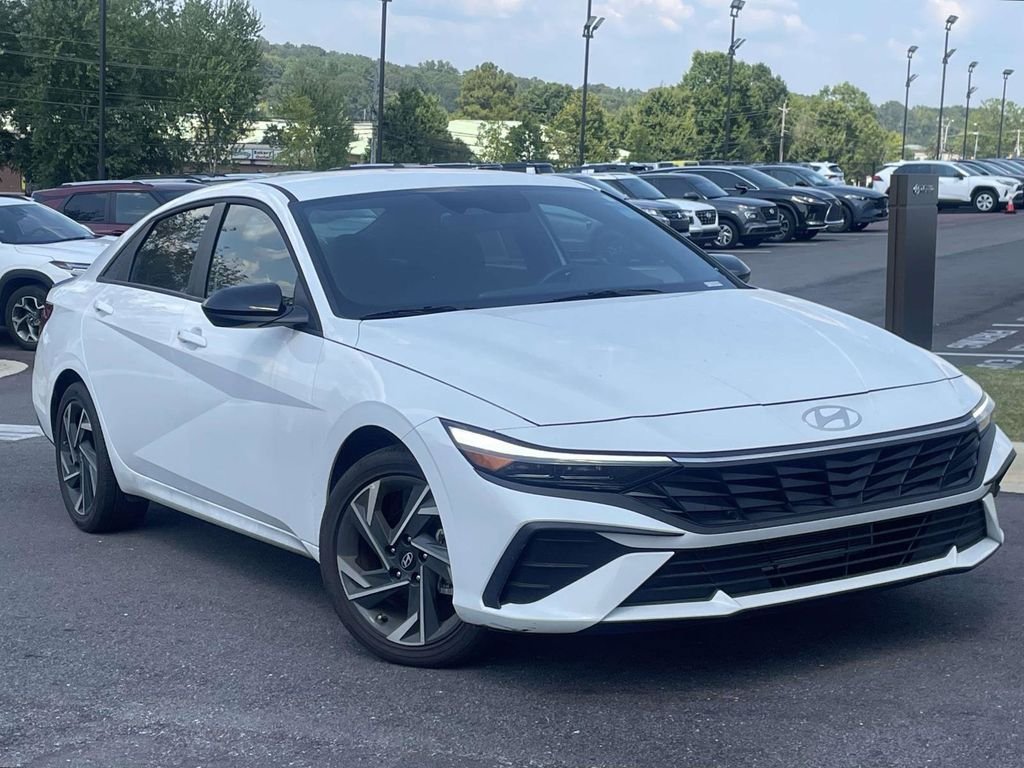 New 2025 Hyundai Elantra Sport