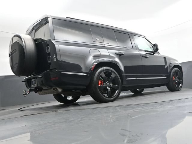 Used 2024 Land Rover Defender 130 X AWD/4WD image 33