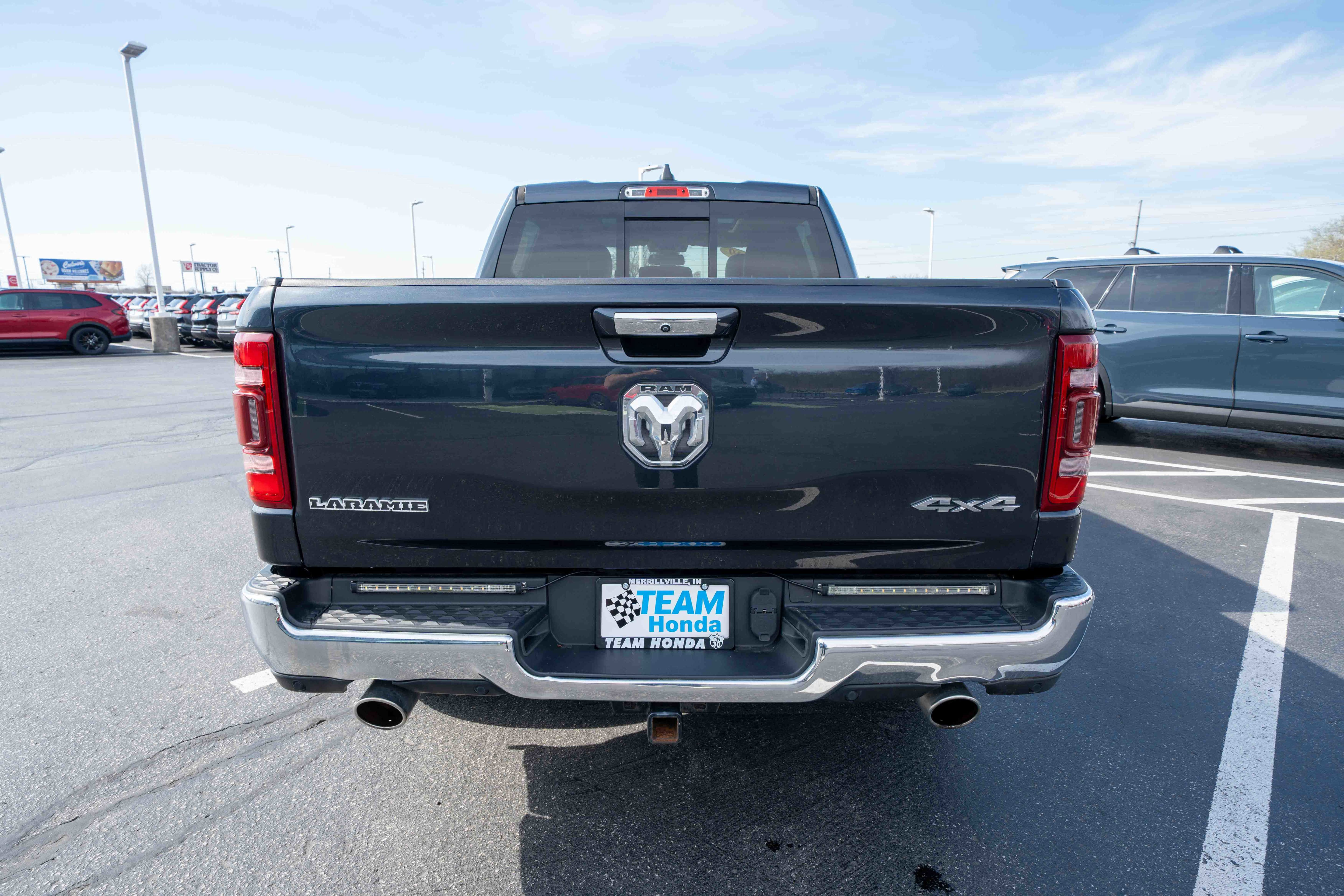 Used 2019 RAM 1500 Laramie AWD/4WD image 5