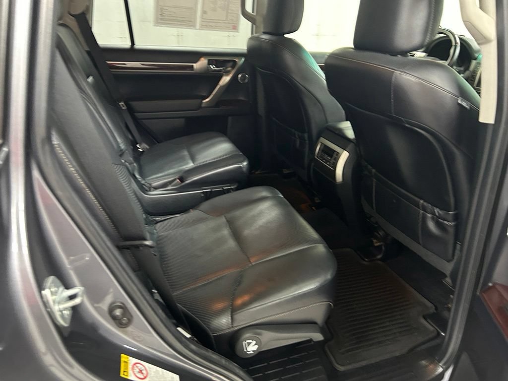 Used 2017 Lexus GX 460 Luxury w/ Preferred Accessory Package AWD/4WD image 14