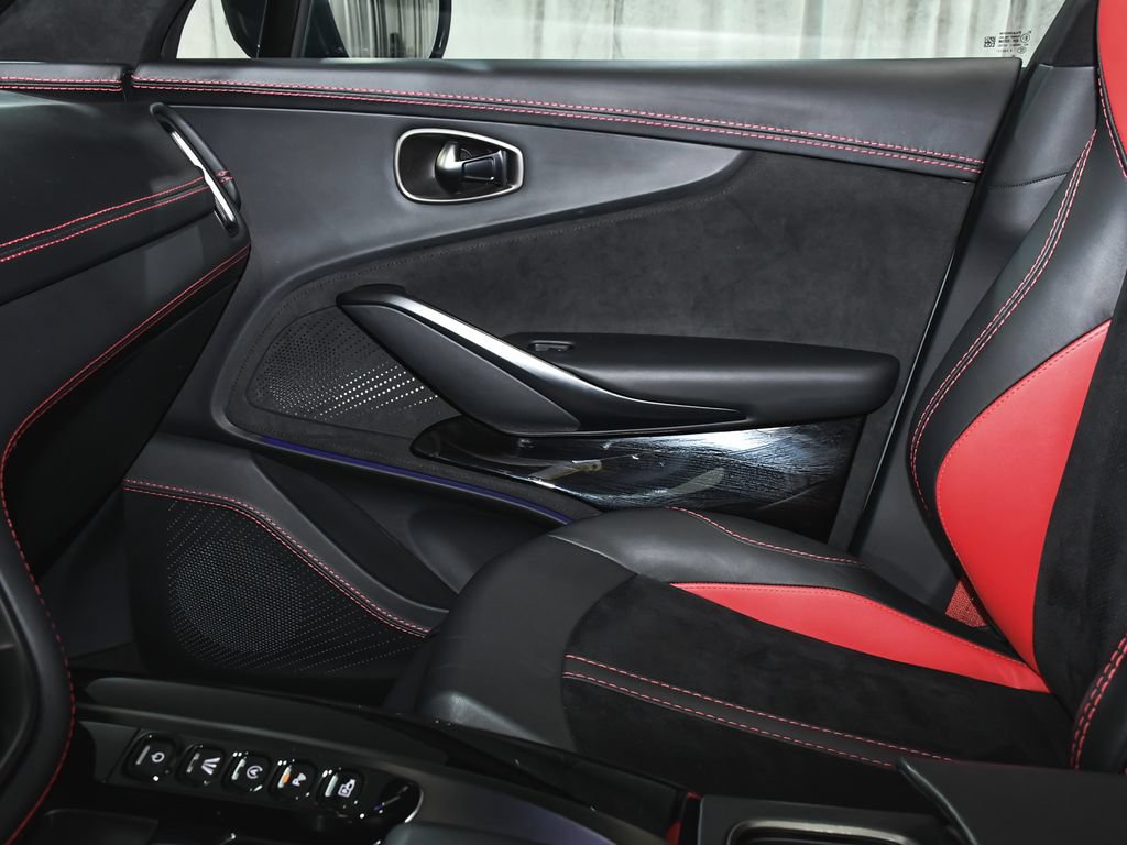 Used 2023 Aston Martin DBX AWD/4WD image 46