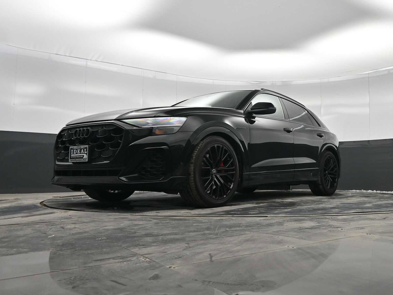 Used 2024 Audi SQ8 Premium Plus w/ S Sport Package image 32