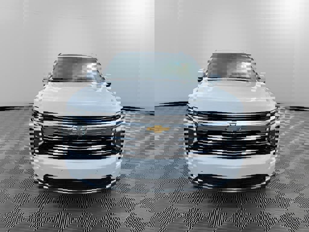 New 2026 Chevrolet Suburban LT w/ Comfort Package image 2