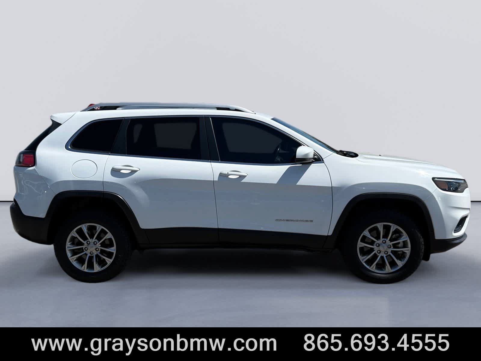 Used 2021 Jeep Cherokee Latitude Lux w/ Sun & Sound Group AWD/4WD image 2