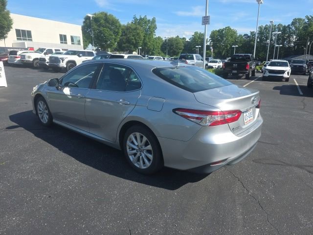 Used 2019 Toyota Camry LE FWD image 7