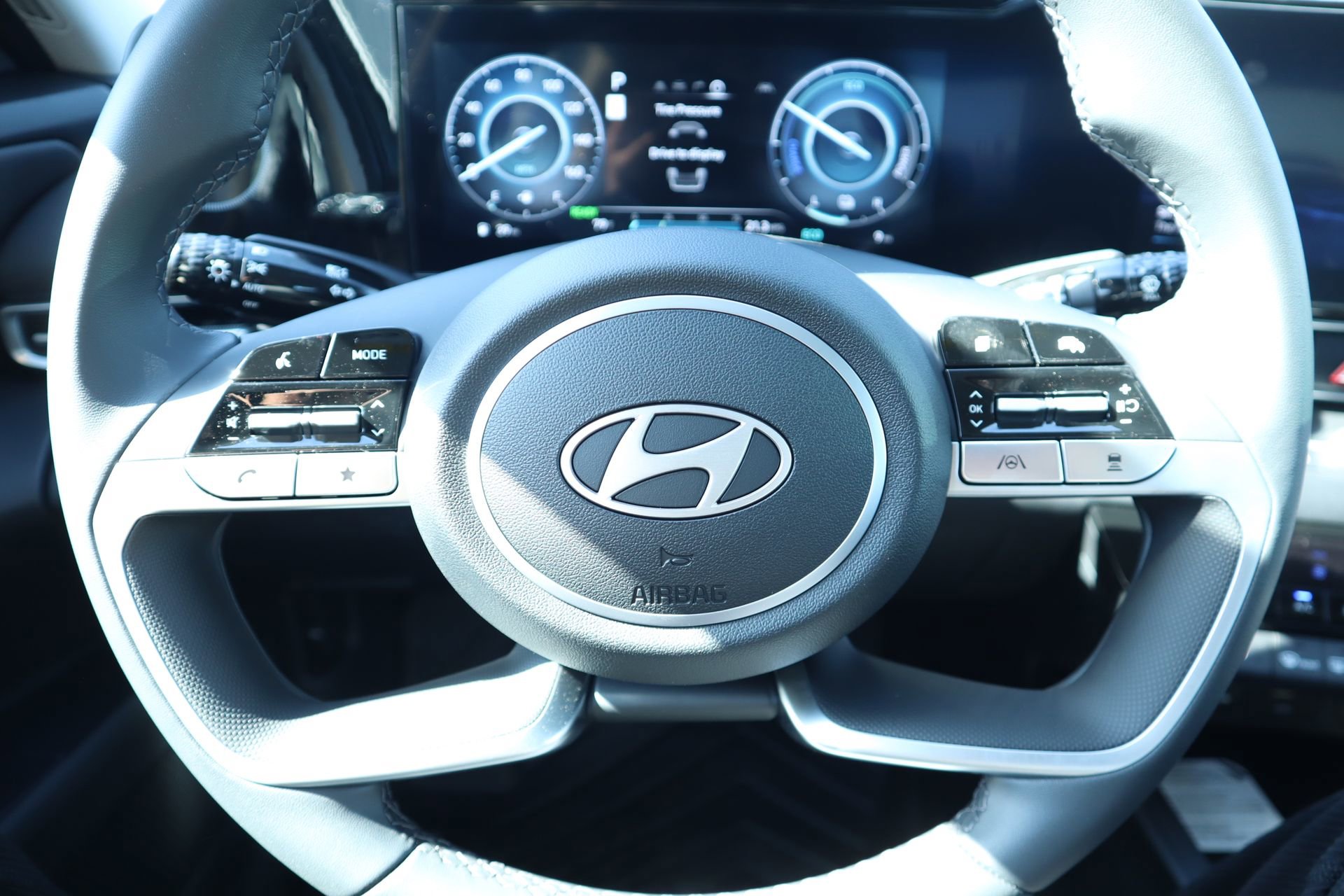 New 2026 Hyundai Elantra Limited image 2