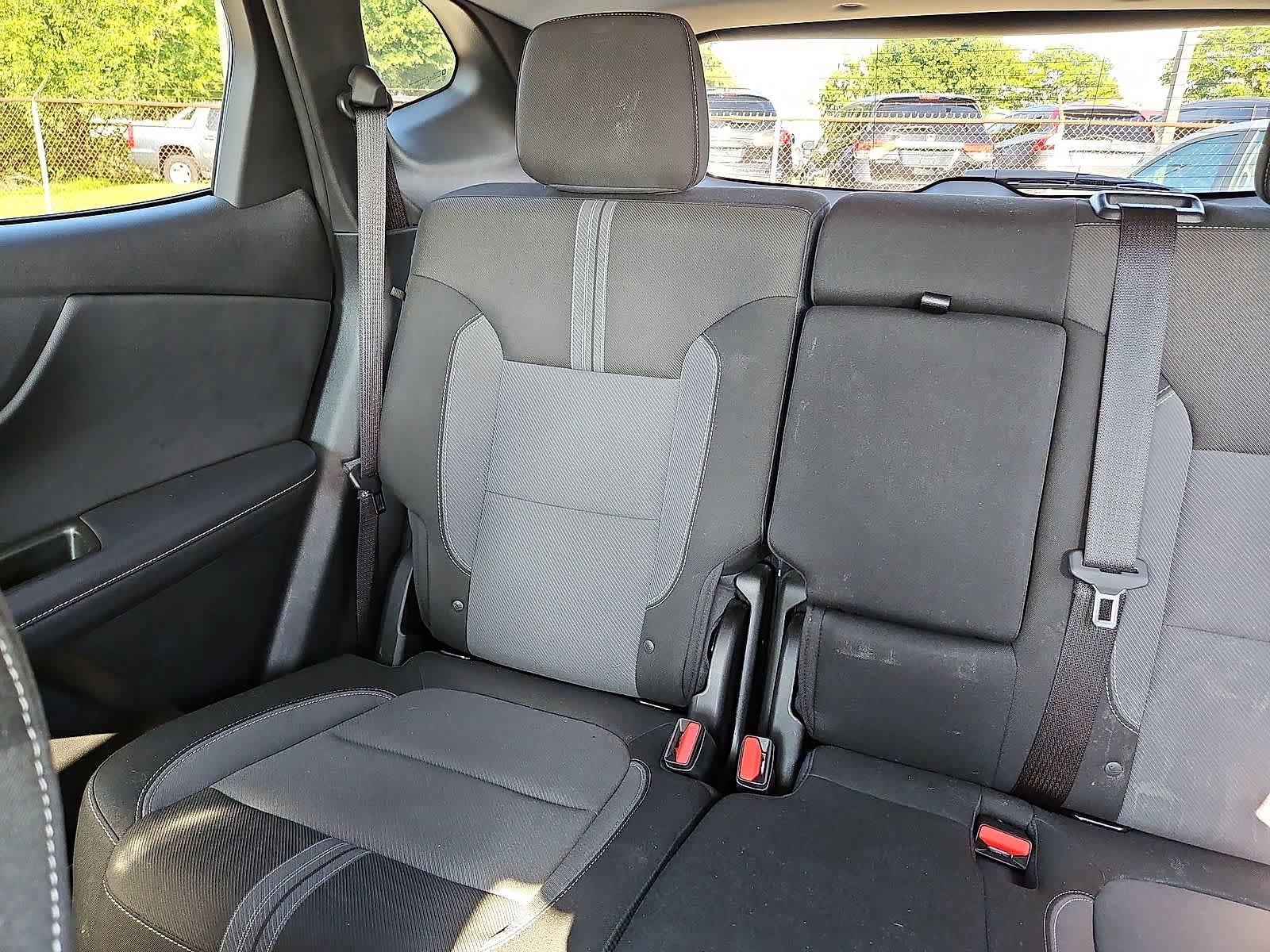 Used 2025 Chevrolet Blazer LT FWD image 13
