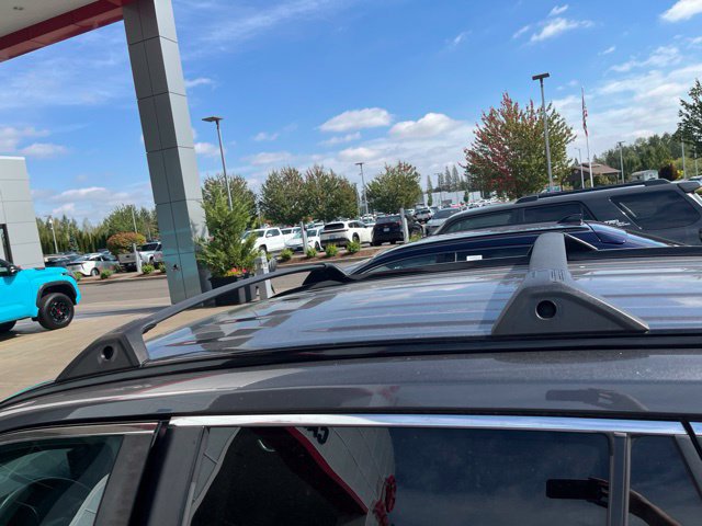 Used 2021 Toyota RAV4 LE AWD/4WD image 9