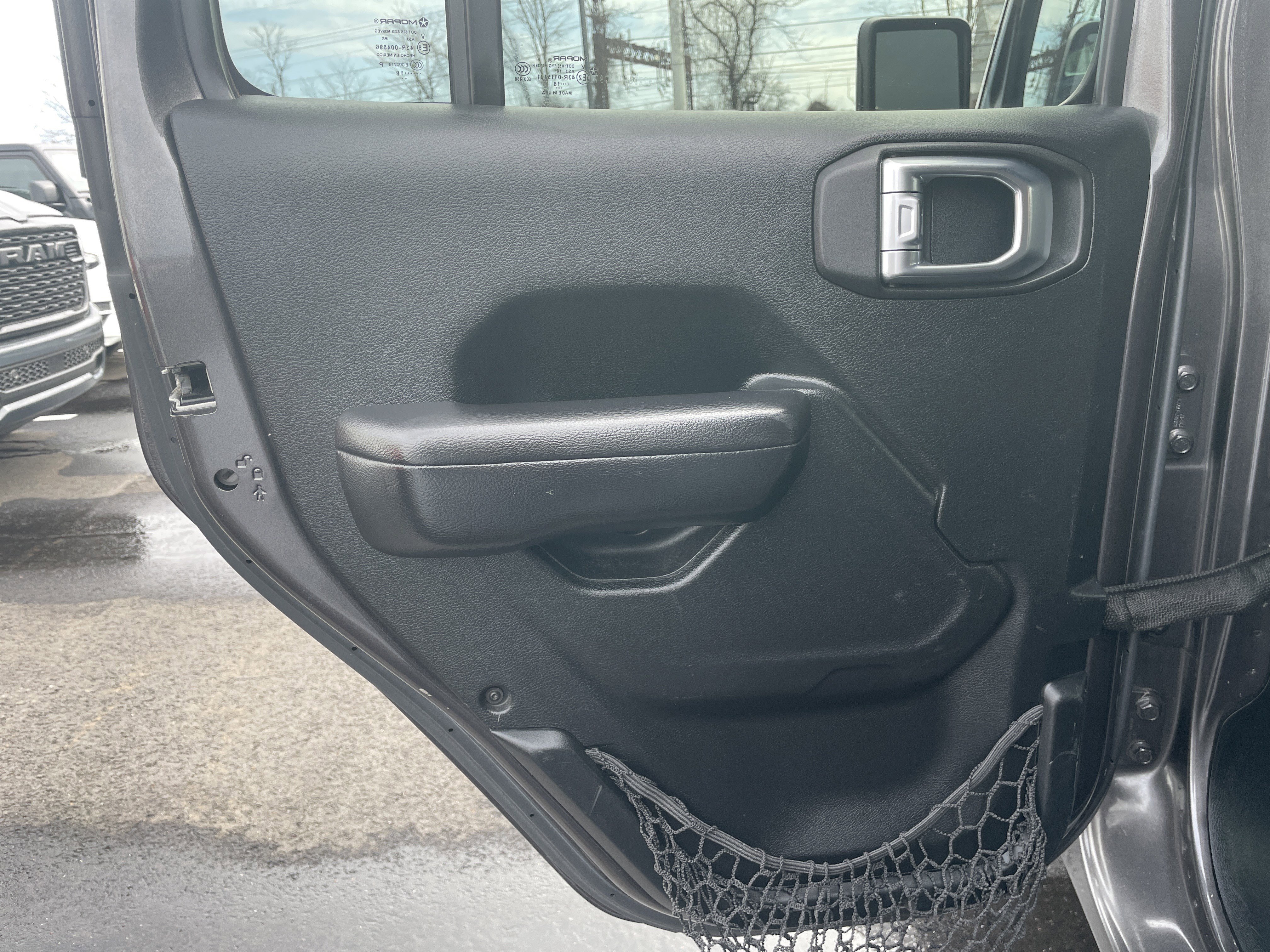 Used 2018 Jeep Wrangler Unlimited Sport S image 27