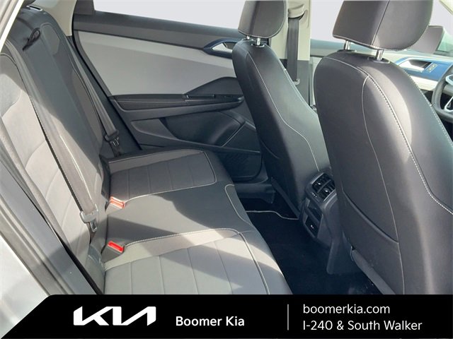 Used 2024 Volkswagen Taos SE image 12